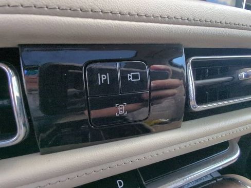 Used 2020 Lincoln Aviator Reserve w/ Equipment Group 202A AWD/4WD image 22