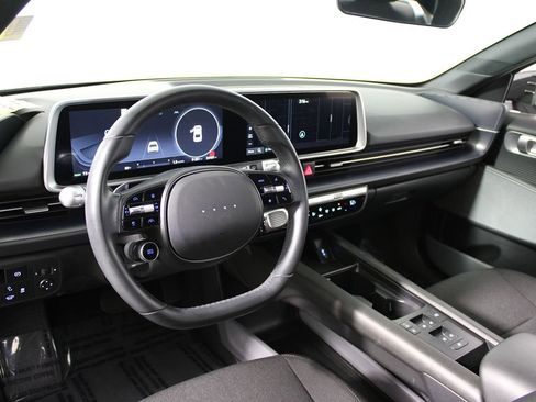 Used 2024 Hyundai Ioniq 6 SE RWD image 7