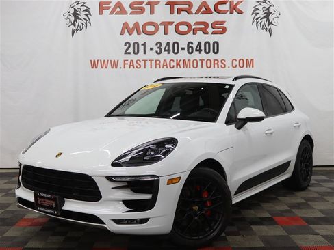 Used 2018 Porsche Macan GTS image 2