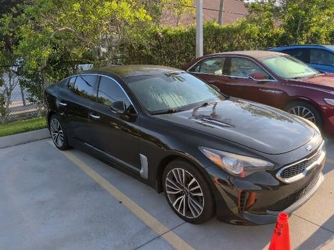 Used 2019 Kia Stinger RWD image 2