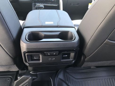 New 2026 GMC Sierra 1500 AT4 w/ AT4 Premium Package AWD/4WD image 29