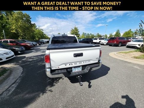 Used 2021 Toyota Tacoma TRD Off-Road AWD/4WD image 9