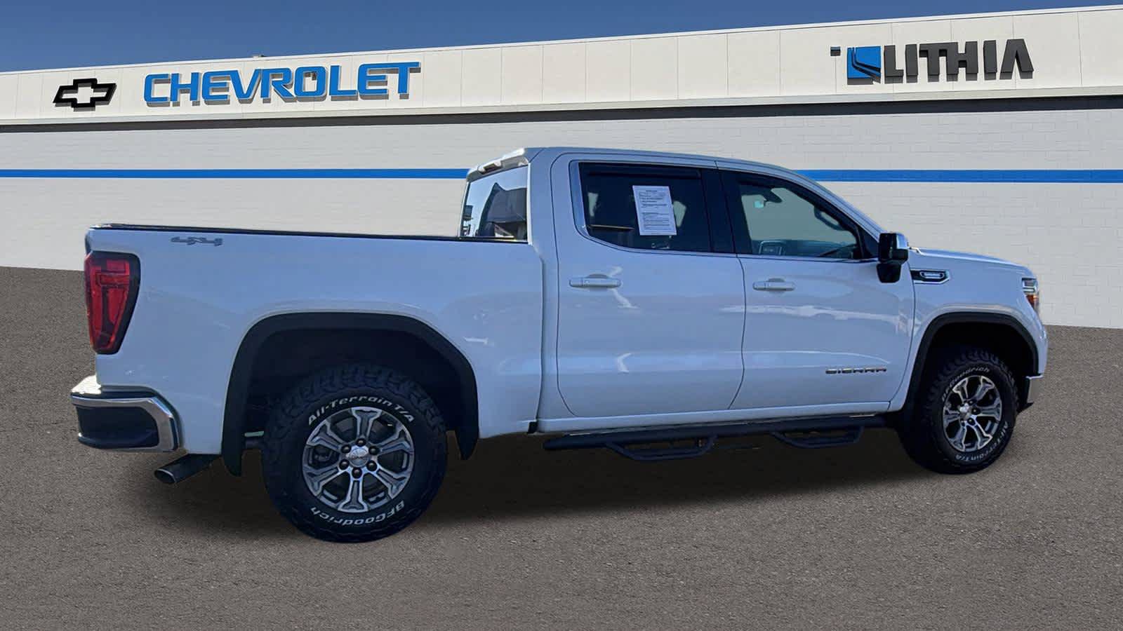 Used 2020 GMC Sierra 1500 SLE w/ SLE Value Package AWD/4WD image 4