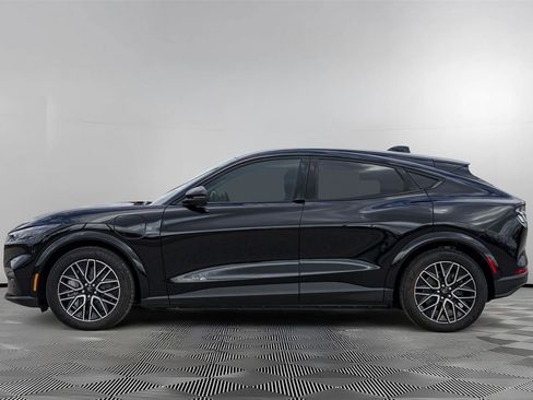 Certified 2025 Ford Mustang Mach-E Premium AWD/4WD image 7