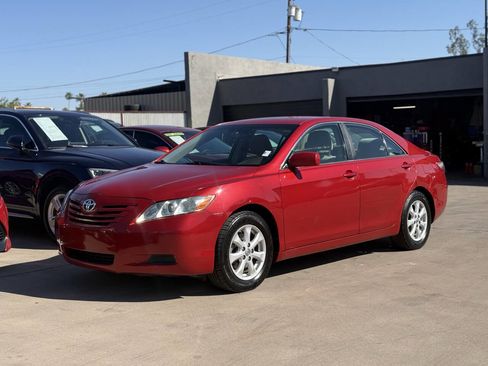 Used 2009 Toyota Camry LE image 1