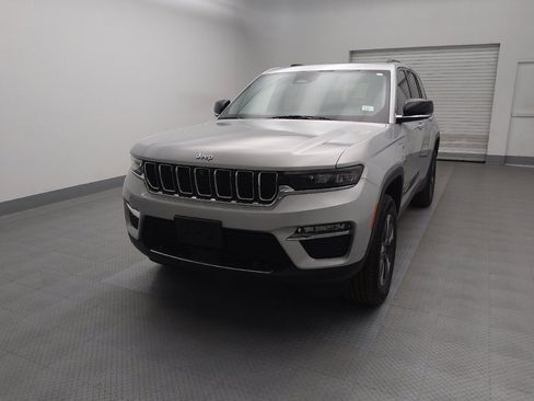 Used 2022 Jeep Grand Cherokee Limited 4xe w/ Luxury Tech Group II image 15