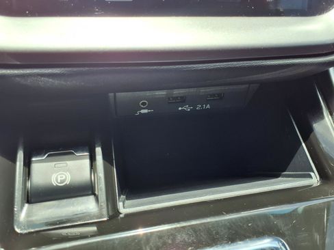 Used 2020 Subaru Outback Premium w/ Popular Package #1 AWD/4WD image 9