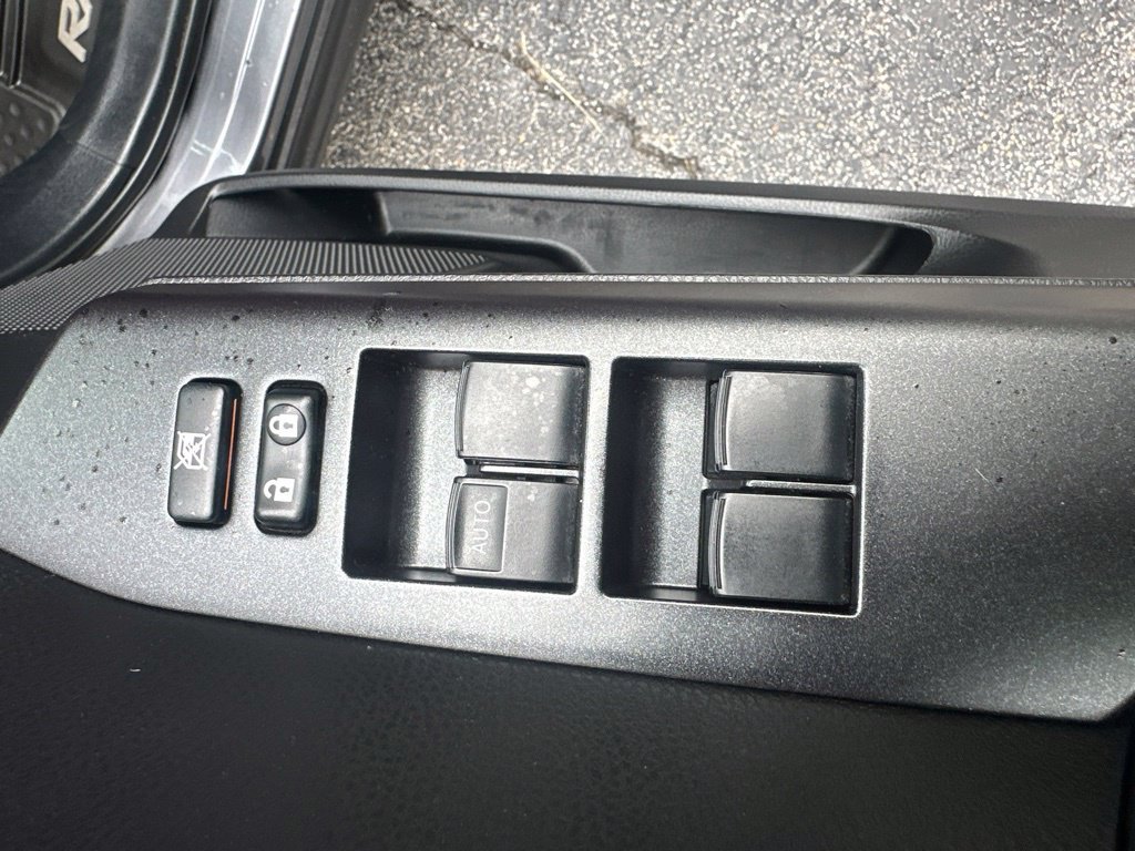 Used 2016 Toyota RAV4 XLE AWD/4WD image 13