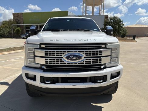 Used 2017 Ford F250 Platinum w/ FX4 Off-Road Package AWD/4WD image 13