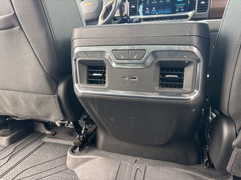 Used 2024 Chevrolet Silverado 3500 High Country w/ High Country Premium Package image 31