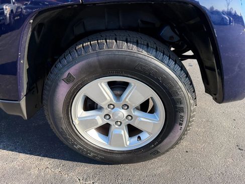 Used 2012 Jeep Liberty Sport image 40