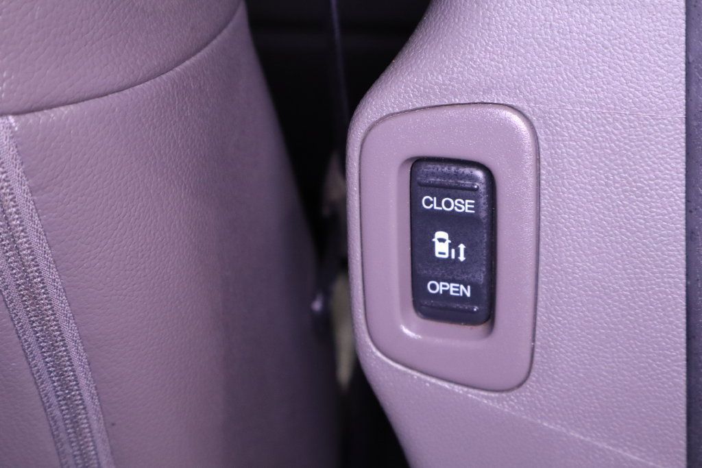 Used 2016 Honda Odyssey EX-L image 39