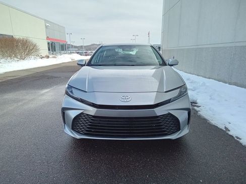 Certified 2025 Toyota Camry LE image 4