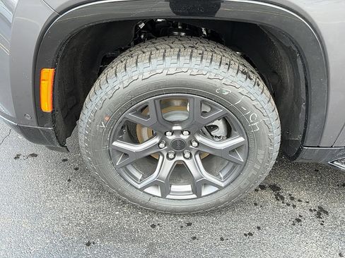 New 2026 Jeep Grand Wagoneer 4WD image 2