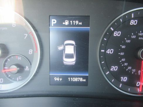 Used 2018 Hyundai Sonata Limited w/ Cargo Package FWD image 32