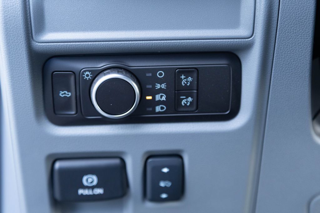 New 2025 Ford F150 Lightning Flash AWD/4WD image 16