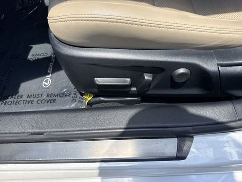 Used 2019 Lexus IS 300 RWD image 12