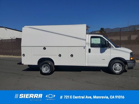 New 2026 Chevrolet Express 3500 w/ Power Convenience Package RWD image 1