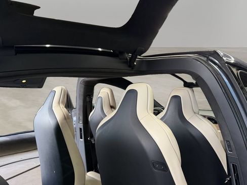 Used 2019 Tesla Model X AWD/4WD image 30