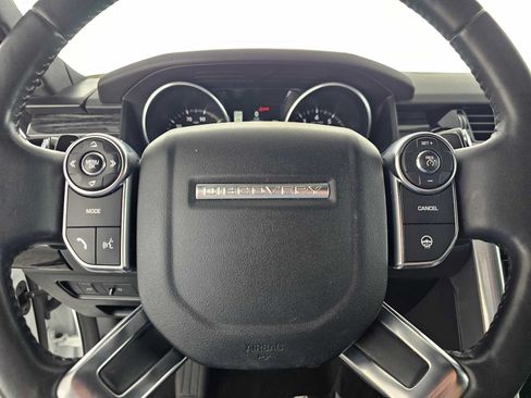 Used 2017 Land Rover Discovery HSE AWD/4WD image 24