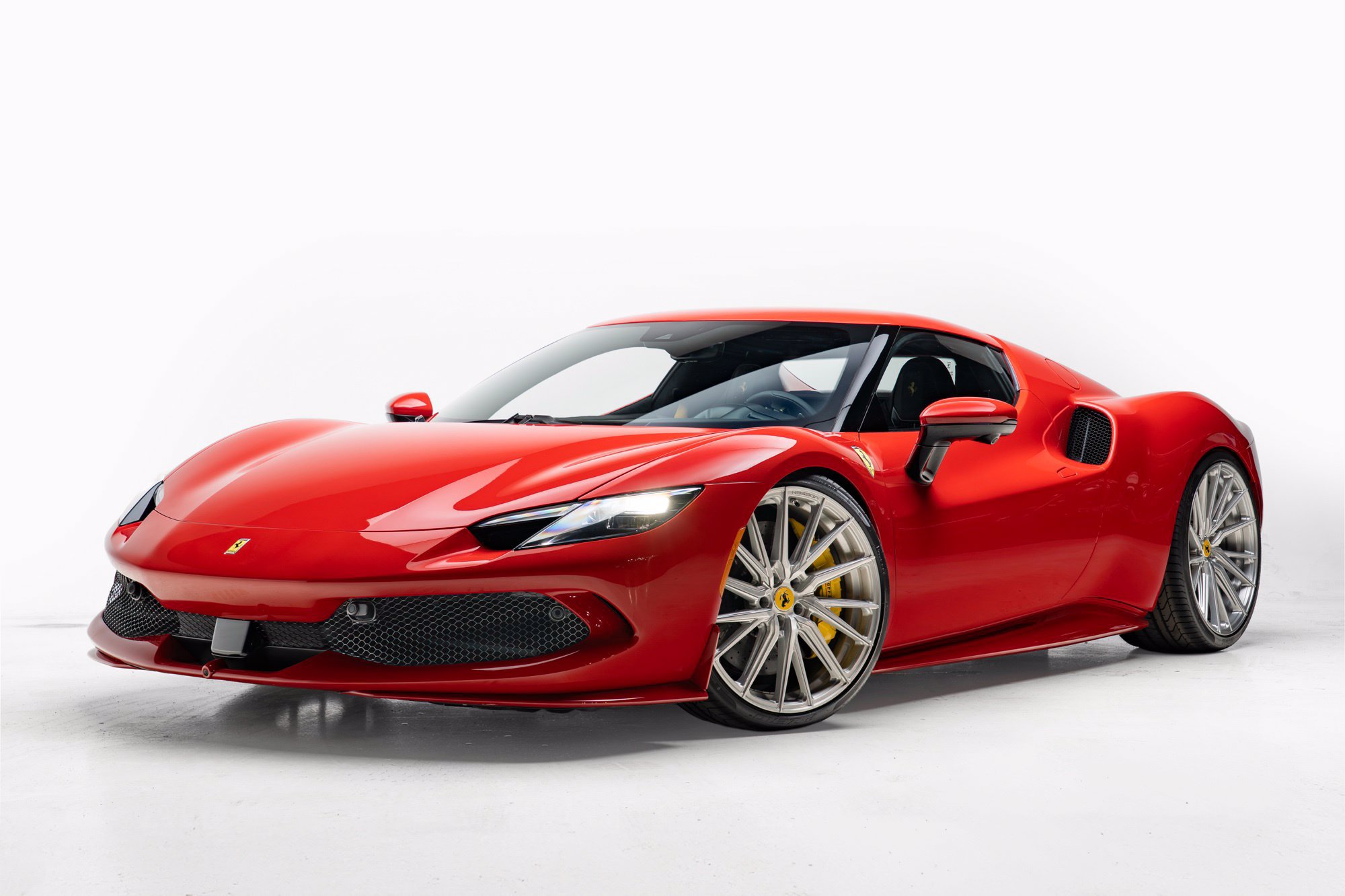Used 2023 Ferrari 296 GTB RWD image 2