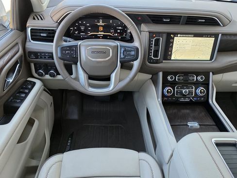 Used 2024 GMC Yukon Denali image 12