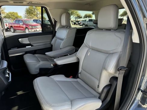 Certified 2025 Ford Expedition Active AWD/4WD image 28
