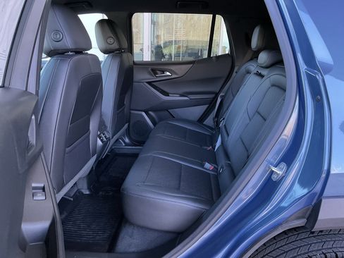 Used 2026 Chevrolet Equinox LT w/ Convenience Package II image 18