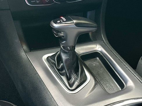 Used 2022 Dodge Charger SXT w/ Leather Interior Group RWD image 21