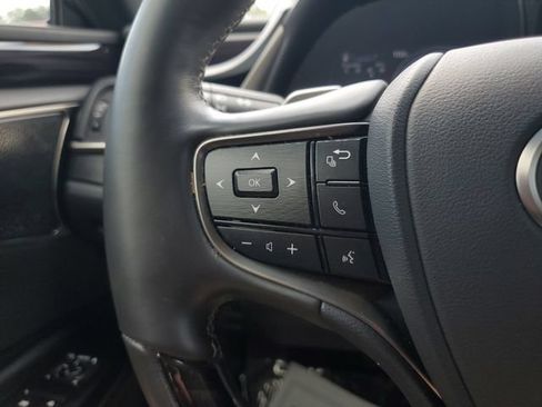 Used 2021 Lexus ES 300h Ultra Luxury w/ Accessory Package FWD image 22