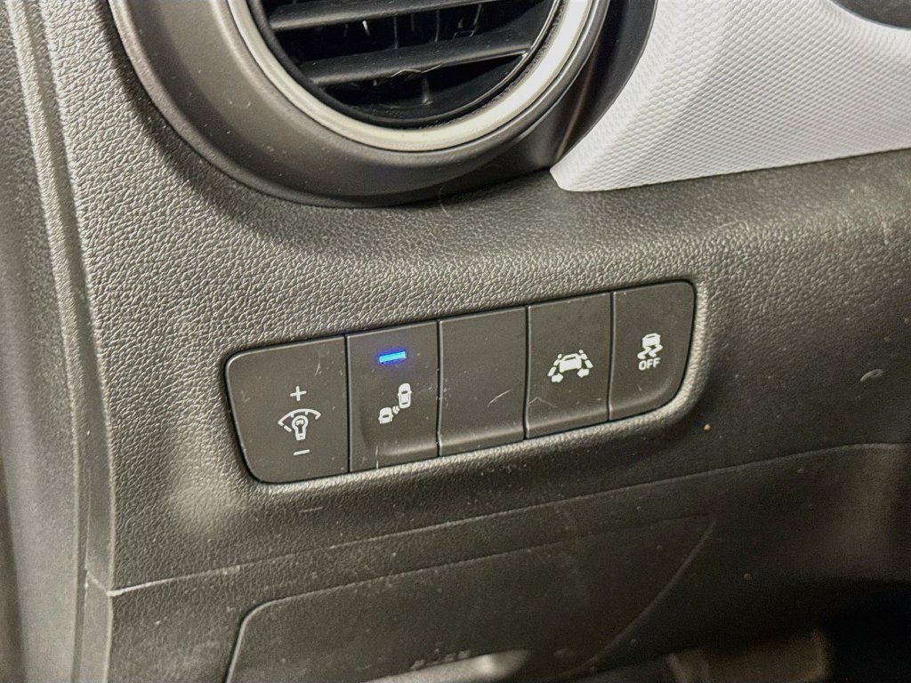 Used 2021 Hyundai Kona SEL FWD image 10