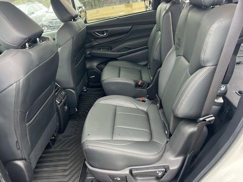 Certified 2025 Subaru Ascent Bronze Edition w/ Popular Package #2 image 20