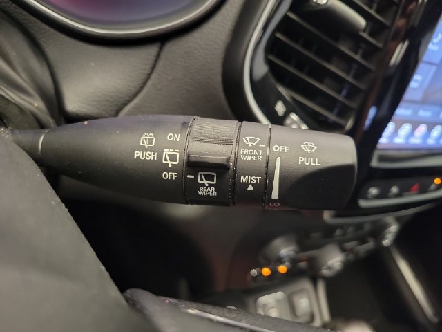 Used 2021 Jeep Cherokee Limited AWD/4WD image 19