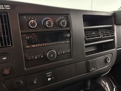 Used 2016 GMC Savana 2500 RWD image 12