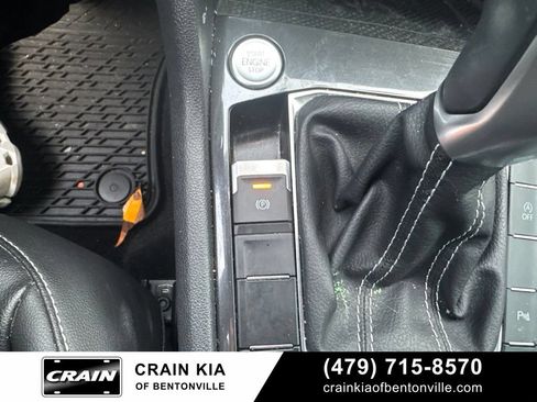 Used 2022 Volkswagen Tiguan SE R-Line FWD image 19