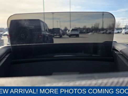 Used 2025 MINI Cooper 4-Door Hardtop image 16