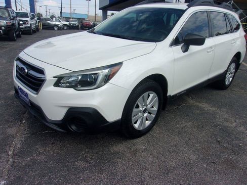 Used 2018 Subaru Outback 2.5i AWD/4WD image 2