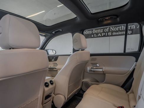 Used 2026 Mercedes-Benz GLB 250 4MATIC image 26