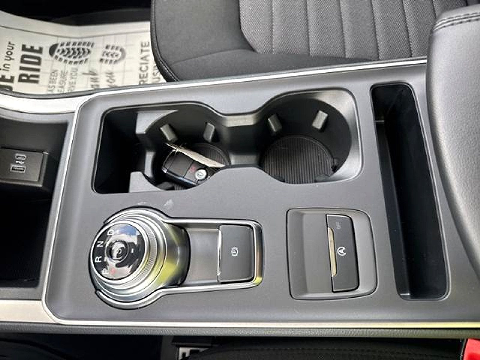 Used 2024 Ford Edge SE AWD/4WD image 19