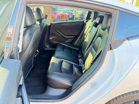 Used 2018 Tesla Model 3 Long Range AWD/4WD image 27