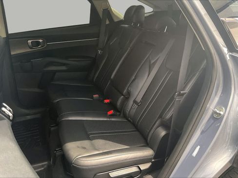 Used 2022 Kia Sorento S w/ Panoramic Sunroof Package AWD/4WD image 21