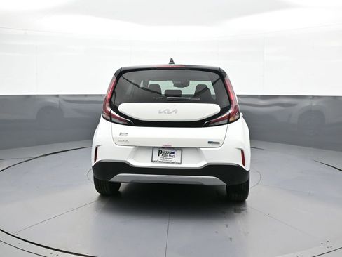 Certified 2023 Kia Soul EX image 7