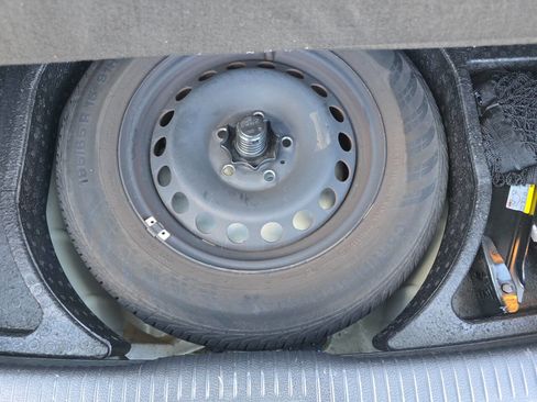 Used 2013 Volkswagen Golf 4-Door image 20