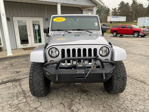 Used 2015 Jeep Wrangler Unlimited Sahara w/ Connectivity Group image 9