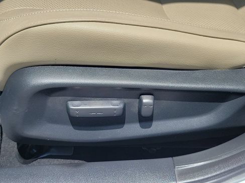 Used 2019 Honda Civic EX-L image 16