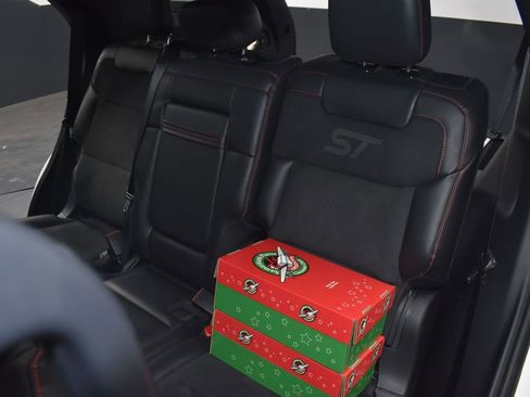 Certified 2025 Ford Explorer ST image 24