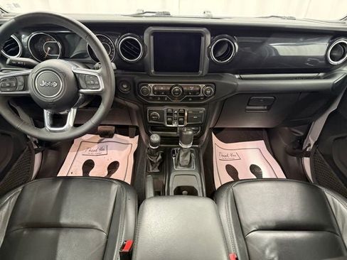 Used 2023 Jeep Wrangler Unlimited Sahara AWD/4WD image 4