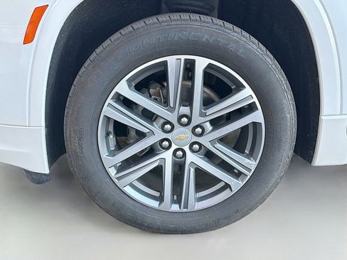 Used 2023 Chevrolet Traverse High Country w/ LPO, Floor Liner Package FWD image 34