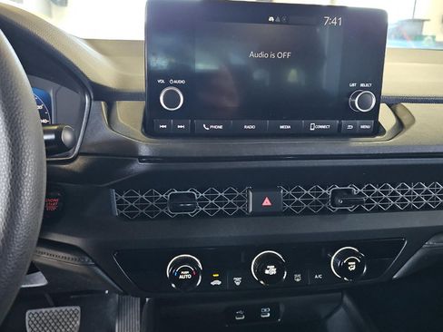 Used 2025 Honda Accord LX image 11