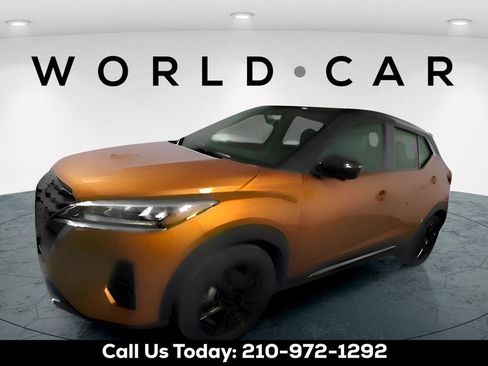 Used 2021 Nissan Kicks SR w/ SR Premium Package image 3